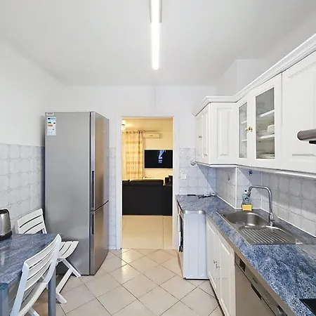 Henri Camille Re - Versailles - 2 Bedrooms - Center And Sea View *